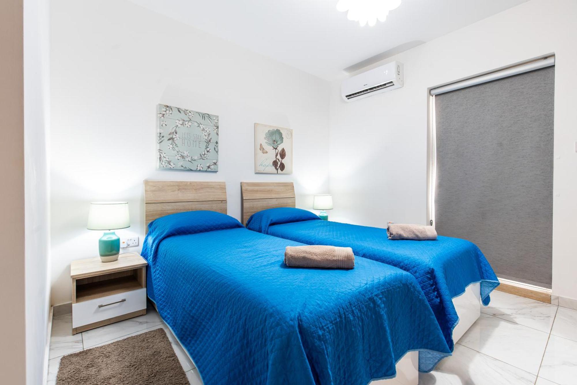 Poseidon Court Penthouse Superior Lägenhet St. Paul's Bay Exteriör bild