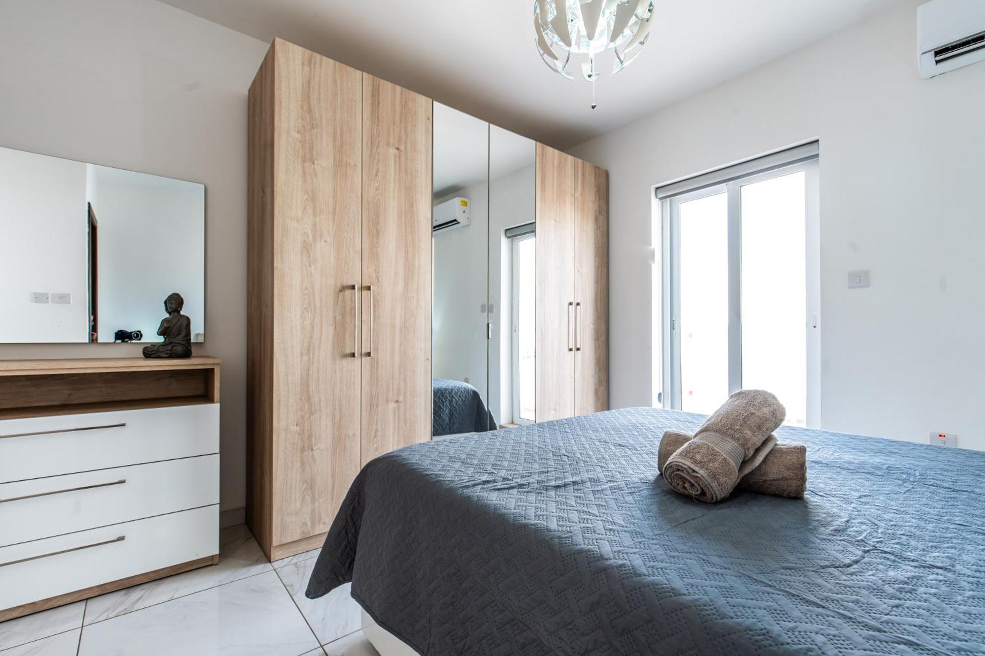 Poseidon Court Penthouse Superior Lägenhet St. Paul's Bay Exteriör bild