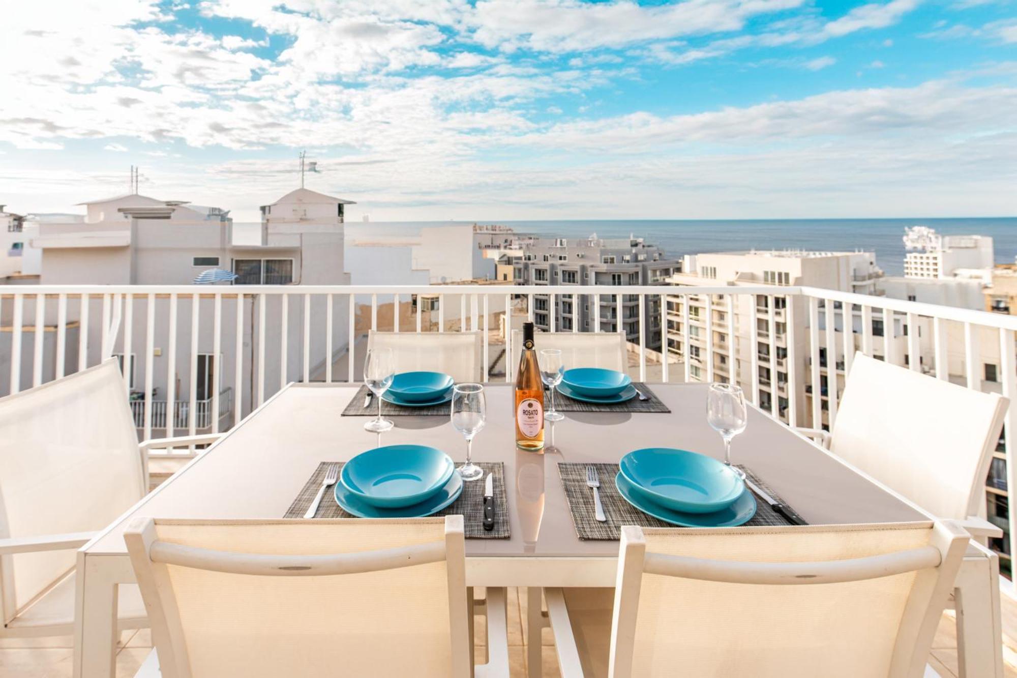 Poseidon Court Penthouse Superior Lägenhet St. Paul's Bay Exteriör bild